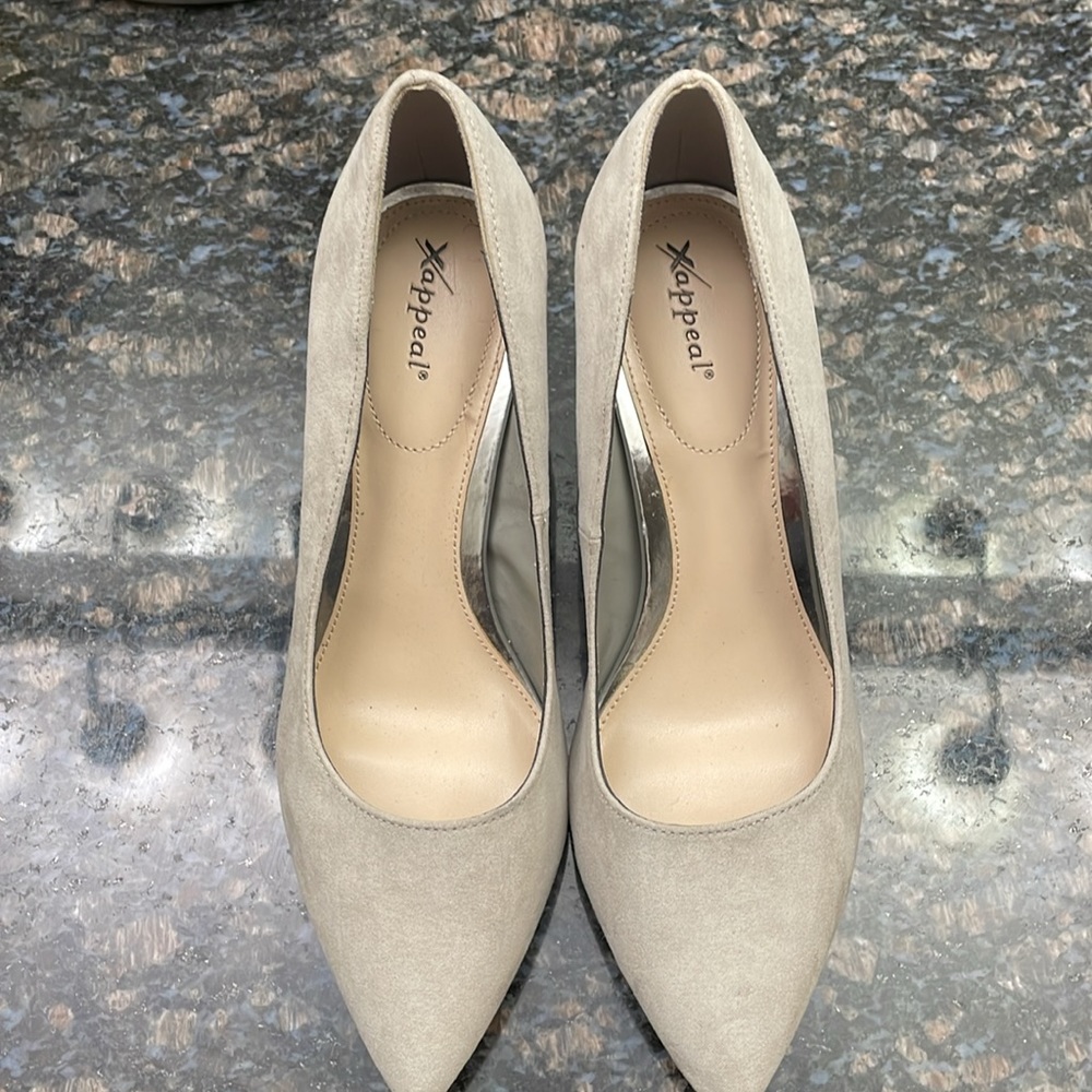 Gray heels